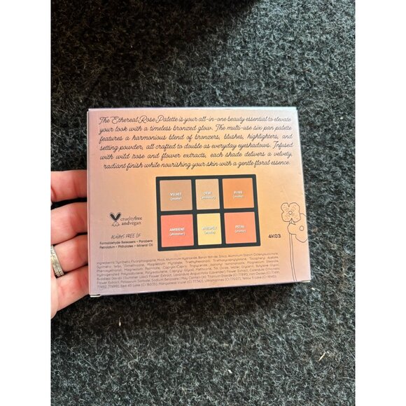 Wingme Ethereal Rose Face & Eye Palette Light Medium 15 g / 0.53 oz - Picture 5 of 5